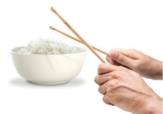 impolite to hit bowl with chopsticks